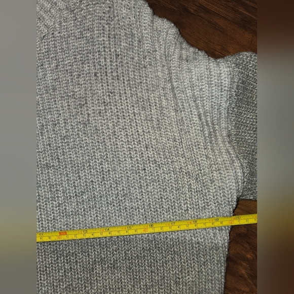 American Eagle Gray Color Blocked Small Knit Turtleneck Sweater - Picture 6 of 7